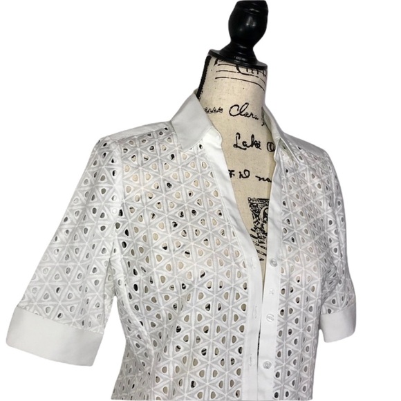 {NY & Company) Button down shirt - Picture 3 of 4